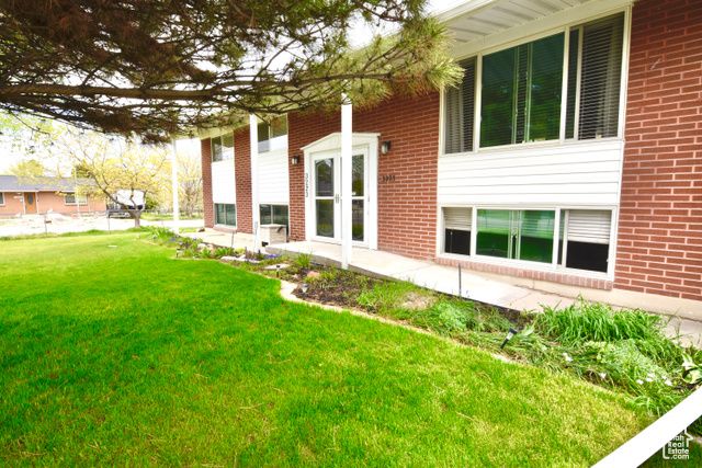 3223 S FAIRLANE ST, Magna, UT 84044