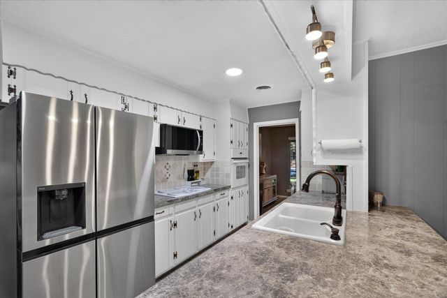 1317 W Redbud Drive, Hurst, TX 76053