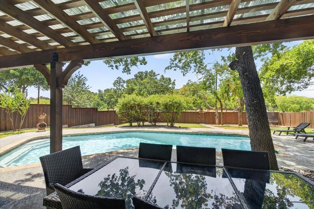 1317 W Redbud Drive, Hurst, TX 76053