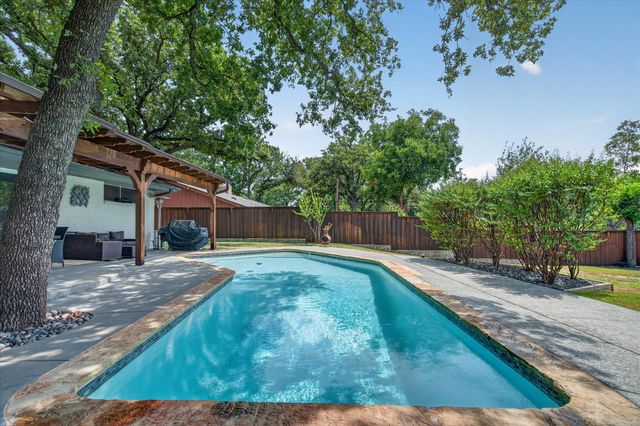 1317 W Redbud Drive, Hurst, TX 76053