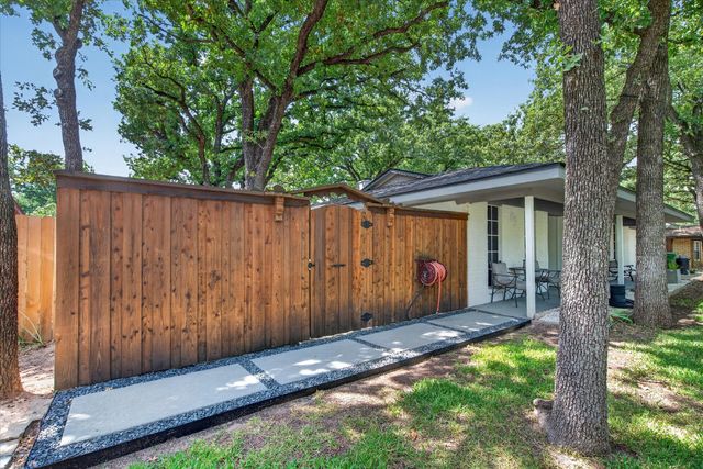 1317 W Redbud Drive, Hurst, TX 76053