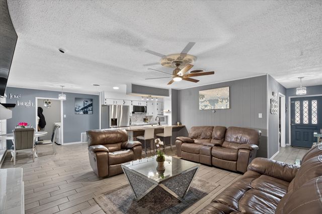 1317 W Redbud Drive, Hurst, TX 76053