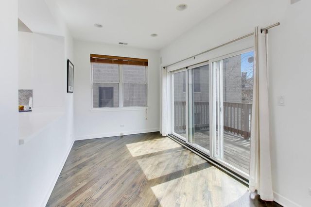 643 W Melrose Street 3, Chicago, IL 60657