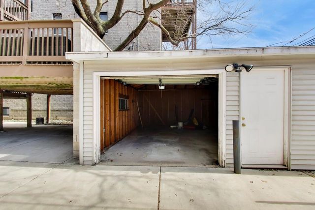 643 W Melrose Street 3, Chicago, IL 60657