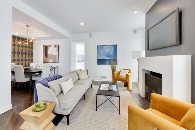 643 W Melrose Street 3, Chicago, IL 60657