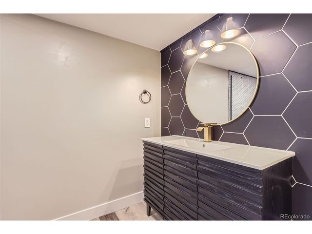 3576 S Holly St, Denver, CO 80237
