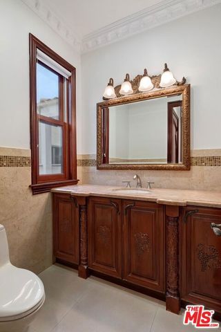 332 S Almont Drive, Beverly Hills, CA 90211