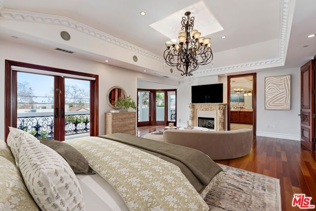 332 S Almont Drive, Beverly Hills, CA 90211