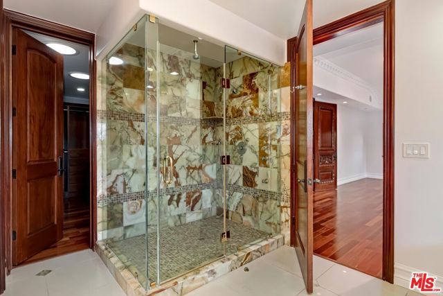 332 S Almont Drive, Beverly Hills, CA 90211