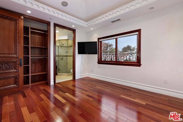 332 S Almont Drive, Beverly Hills, CA 90211