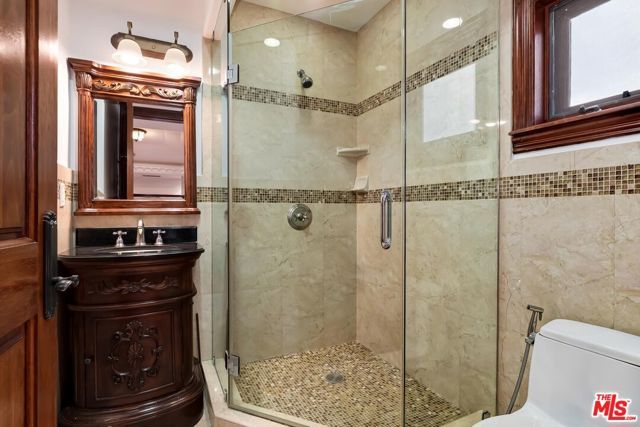 332 S Almont Drive, Beverly Hills, CA 90211