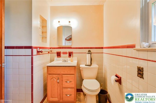 2221 Kings Avenue, Easton, PA 18045