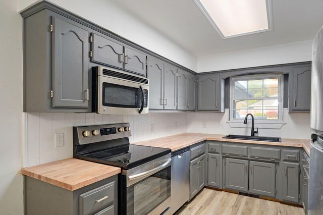 4754 W Tarkio Street, Springfield, MO 65802