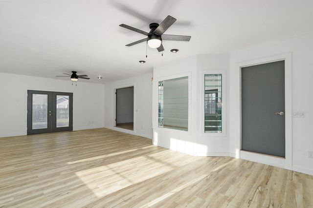 4754 W Tarkio Street, Springfield, MO 65802