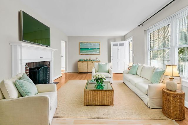 1644 Pinckney Park Drive, Charleston, SC 29407