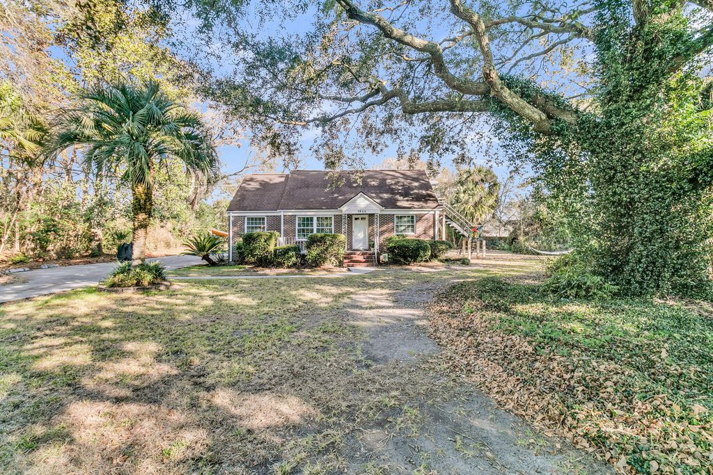 1644 Pinckney Park Drive, Charleston, SC 29407