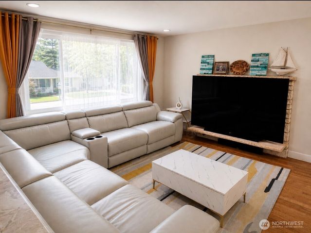 15035 29th Avenue S, Seatac, WA 98188