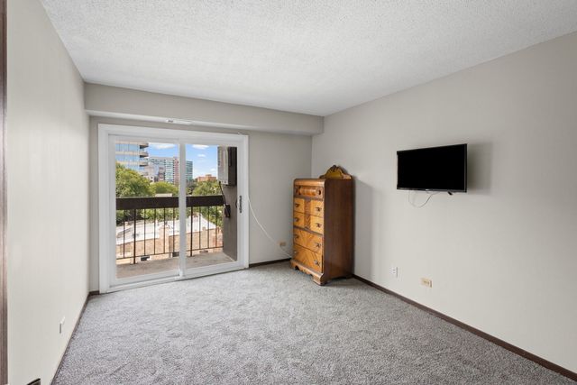 1738 Chicago Avenue 803, Evanston, IL 60201