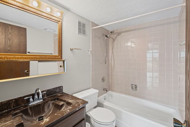 1738 Chicago Avenue 803, Evanston, IL 60201