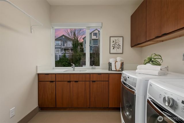 616 25th Avenue E, Seattle, WA 98112