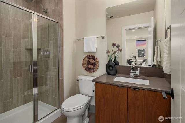 616 25th Avenue E, Seattle, WA 98112