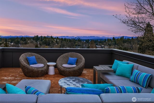 616 25th Avenue E, Seattle, WA 98112