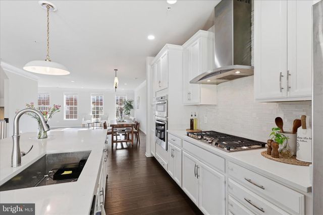 43100 THOROUGHFARE GAP TER, Ashburn, VA 20148