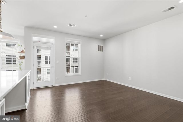 43100 THOROUGHFARE GAP TER, Ashburn, VA 20148