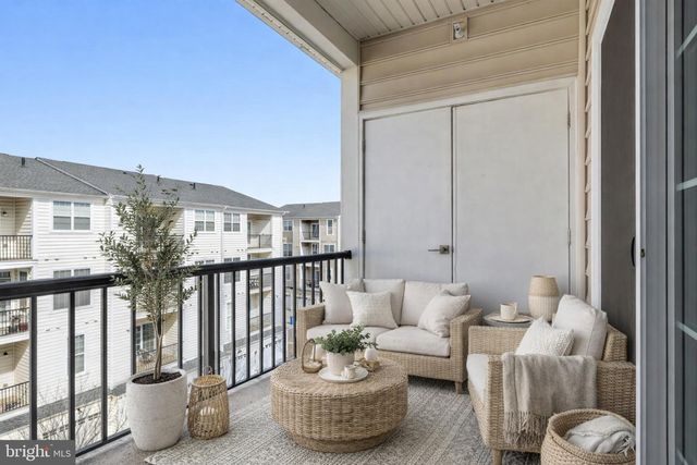 43100 THOROUGHFARE GAP TER, Ashburn, VA 20148