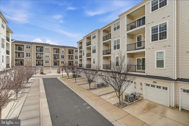 43100 THOROUGHFARE GAP TER, Ashburn, VA 20148