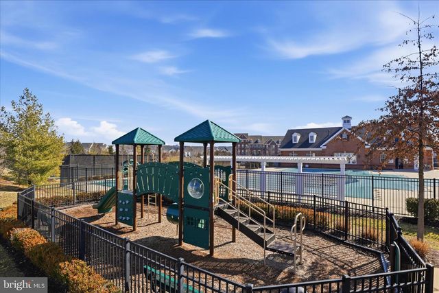 43100 THOROUGHFARE GAP TER, Ashburn, VA 20148