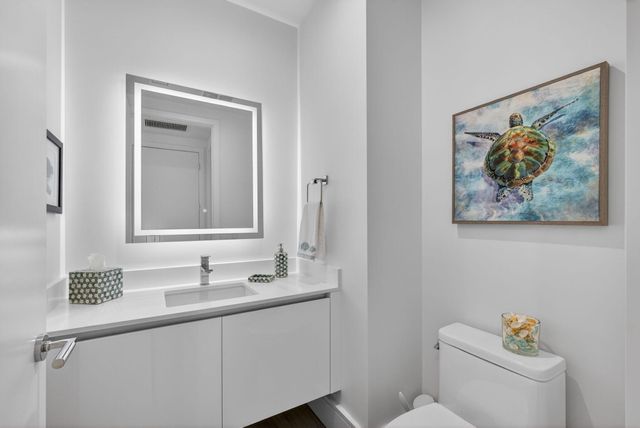 220 Lake Shore Drive 1907, West Palm Beach, FL 33403