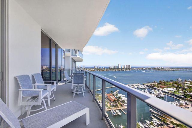 220 Lake Shore Drive 1907, West Palm Beach, FL 33403
