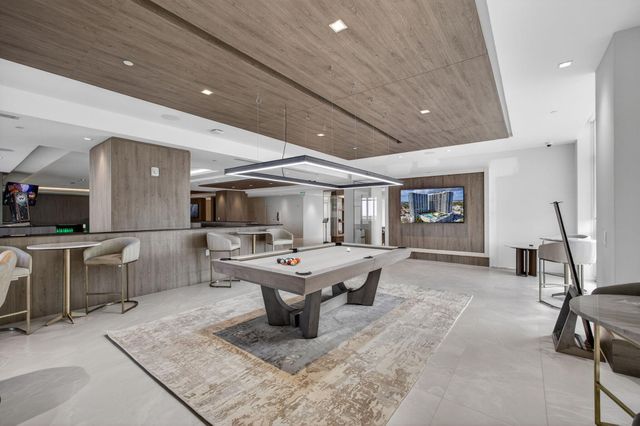 220 Lake Shore Drive 1907, West Palm Beach, FL 33403