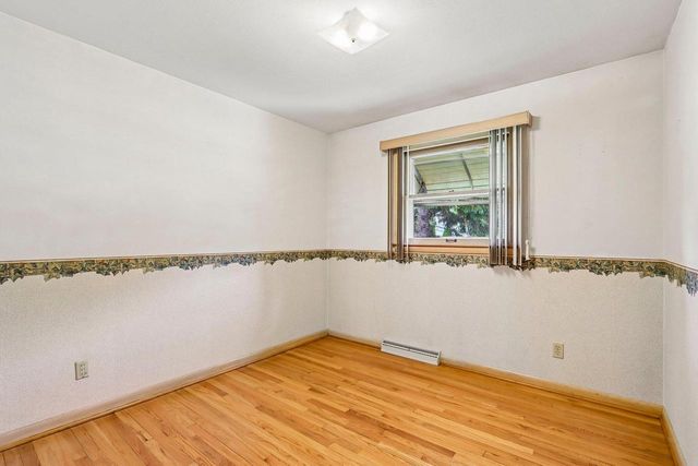4369 S Nicholson AVENUE, Saint Francis, WI 53235