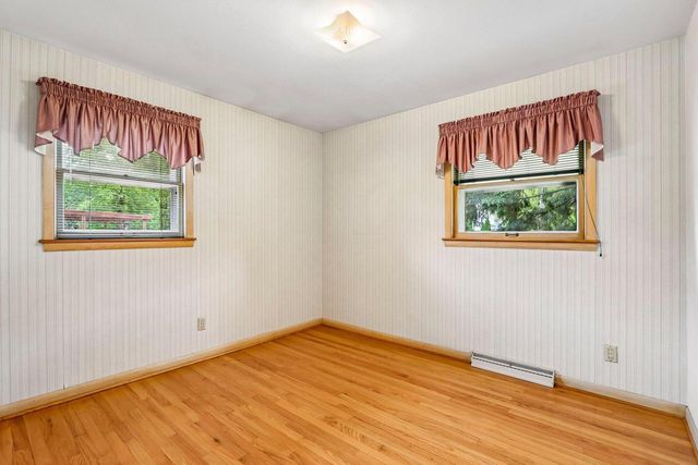 4369 S Nicholson AVENUE, Saint Francis, WI 53235