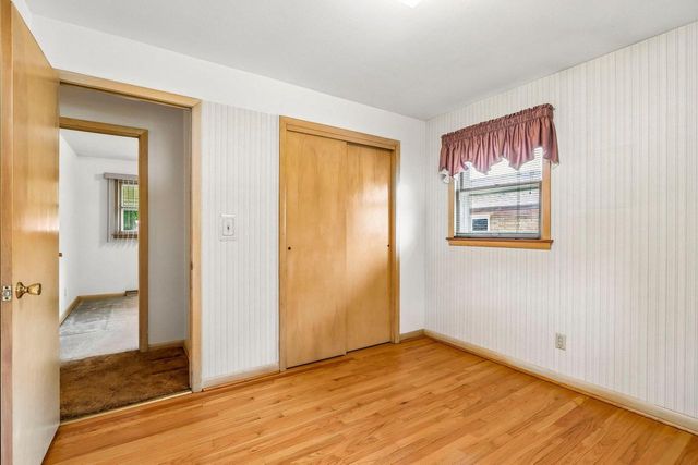4369 S Nicholson AVENUE, Saint Francis, WI 53235