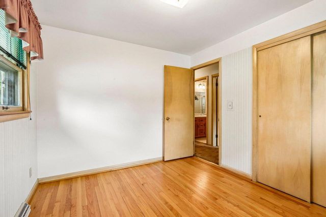 4369 S Nicholson AVENUE, Saint Francis, WI 53235