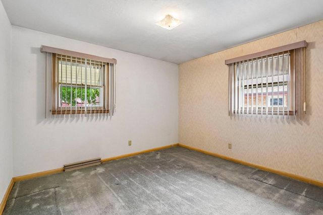 4369 S Nicholson AVENUE, Saint Francis, WI 53235