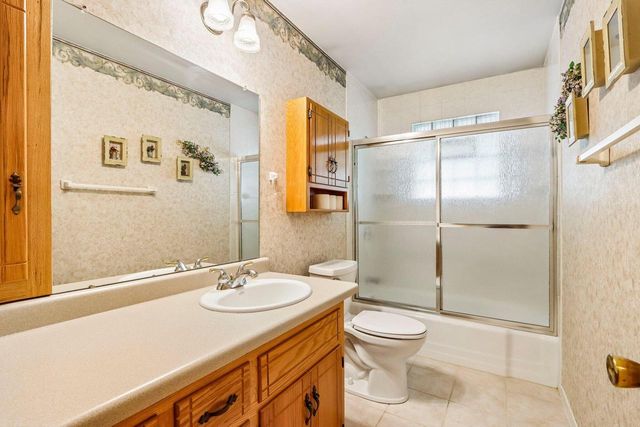 4369 S Nicholson AVENUE, Saint Francis, WI 53235