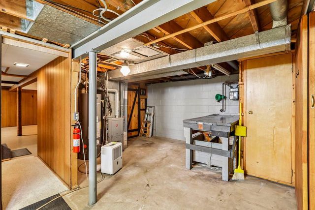 4369 S Nicholson AVENUE, Saint Francis, WI 53235