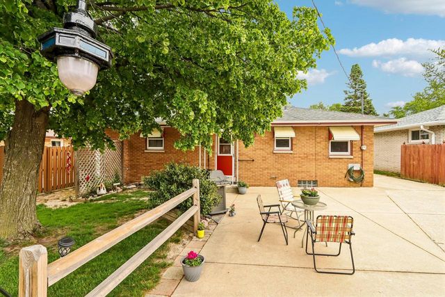 4369 S Nicholson AVENUE, Saint Francis, WI 53235