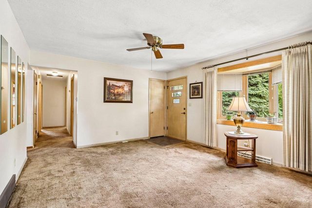 4369 S Nicholson AVENUE, Saint Francis, WI 53235
