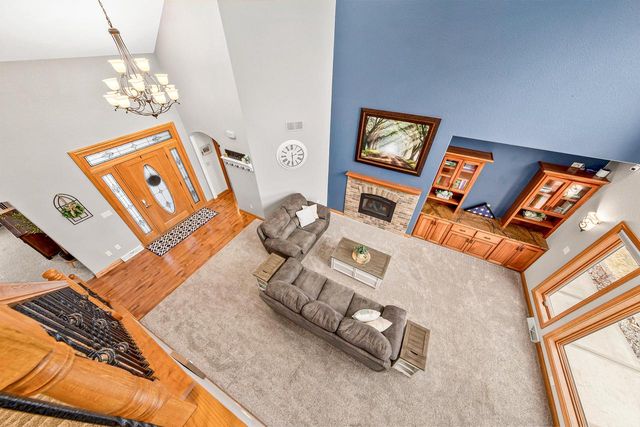 S62W28195 Ridge Valley ROAD, Waukesha, WI 53189