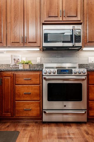 S62W28195 Ridge Valley ROAD, Waukesha, WI 53189