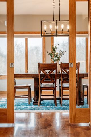 S62W28195 Ridge Valley ROAD, Waukesha, WI 53189