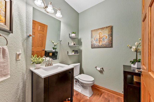 S62W28195 Ridge Valley ROAD, Waukesha, WI 53189