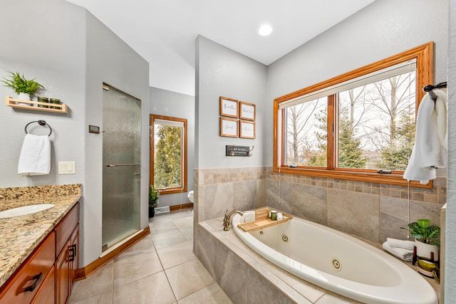 S62W28195 Ridge Valley ROAD, Waukesha, WI 53189