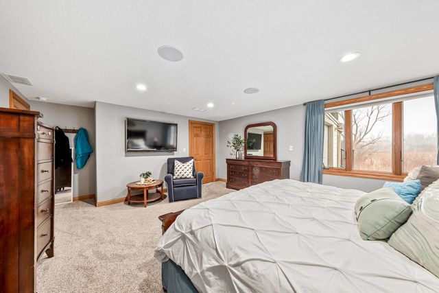 S62W28195 Ridge Valley ROAD, Waukesha, WI 53189