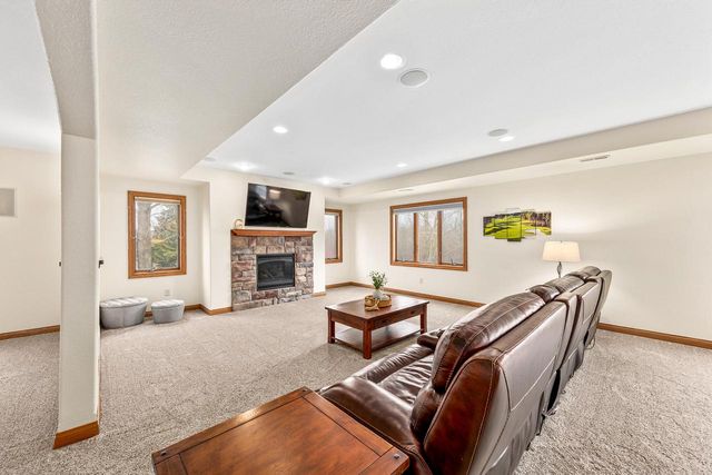 S62W28195 Ridge Valley ROAD, Waukesha, WI 53189